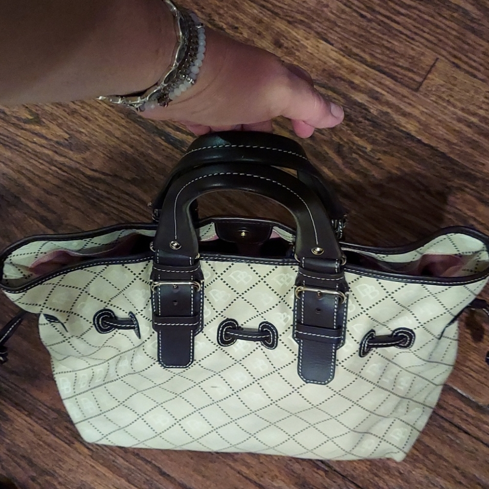 FINALPRICE  NWT🔥Vintage Medium Dooney & Bourke shoulder bag